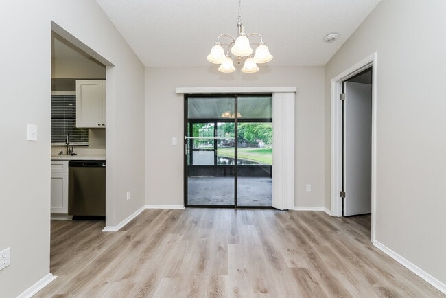 Building Photo - 11211 Fiddlewood Dr