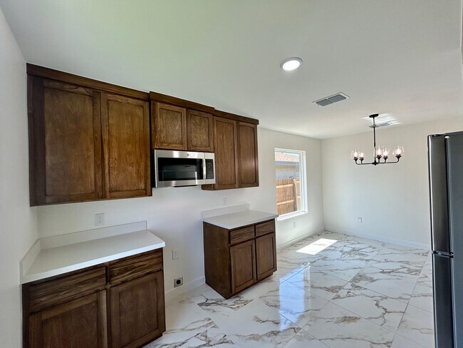 Building Photo - 1628 Bilbao Drive