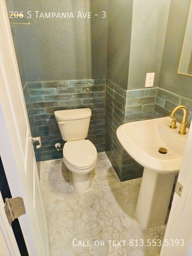 Building Photo - 206 S Tampania Ave