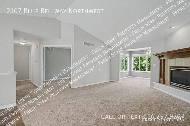 Building Photo - 2107 Blue Bell Way
