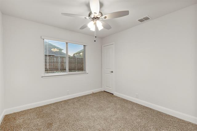 Building Photo - 613 Sedona St
