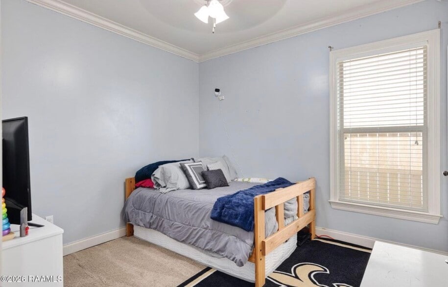 Building Photo - 300 Overbrook Dr