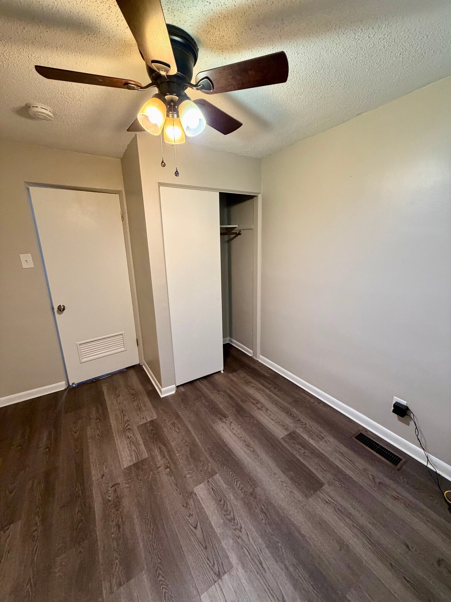 Building Photo - 24 Tower Hill Ct