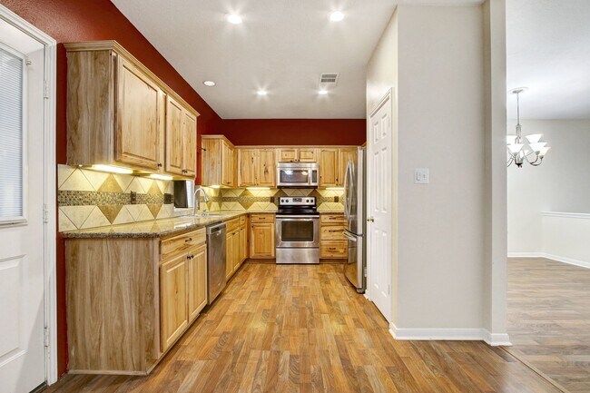 Building Photo - ***APPLICATION CURRENTLY UNDER REVIEW***MO...