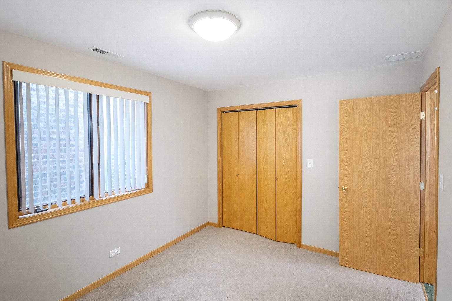 Building Photo - 3212 S Union Ave