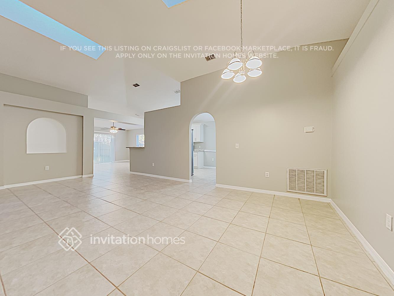 Building Photo - 14520 Lake Price Dr