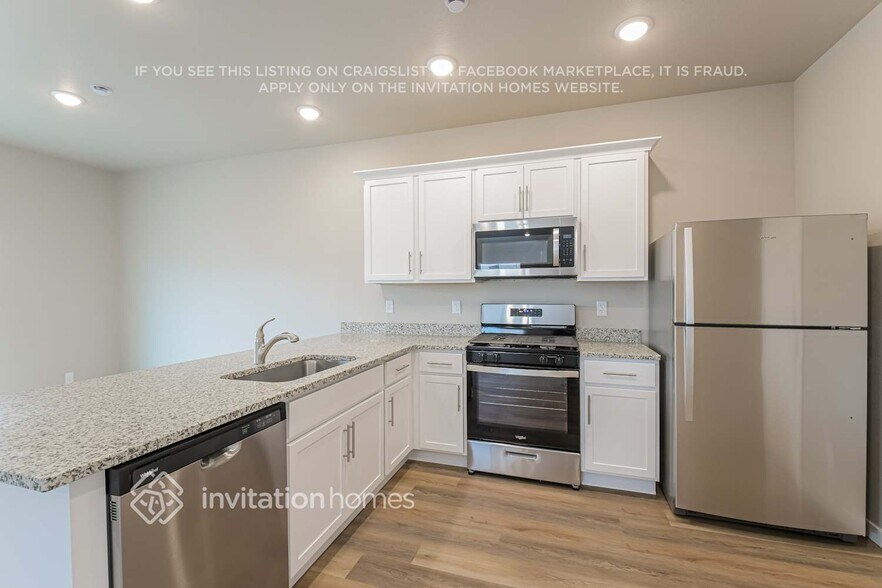 Building Photo - 7406 Green River Ave