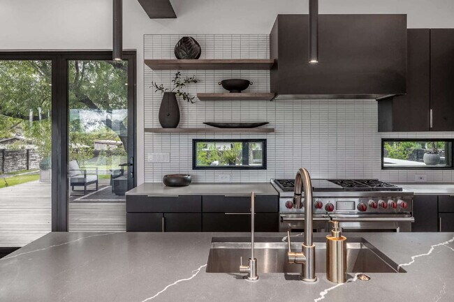 Building Photo - Modern Luxury Rental with Unobstructed Fla...