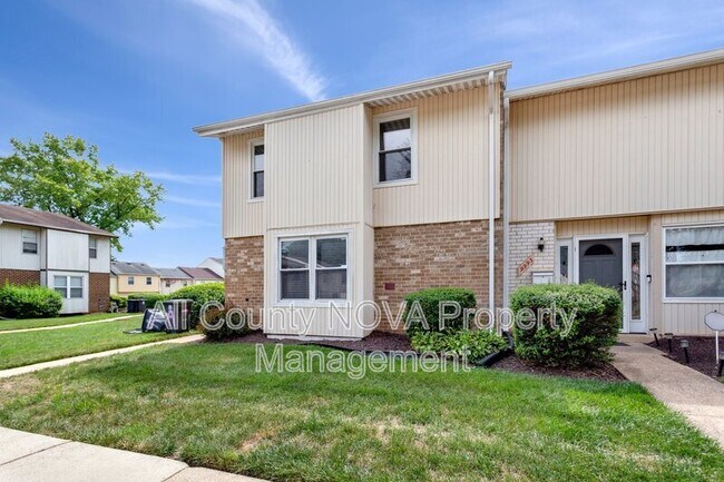 Building Photo - 9995 Campus Way S