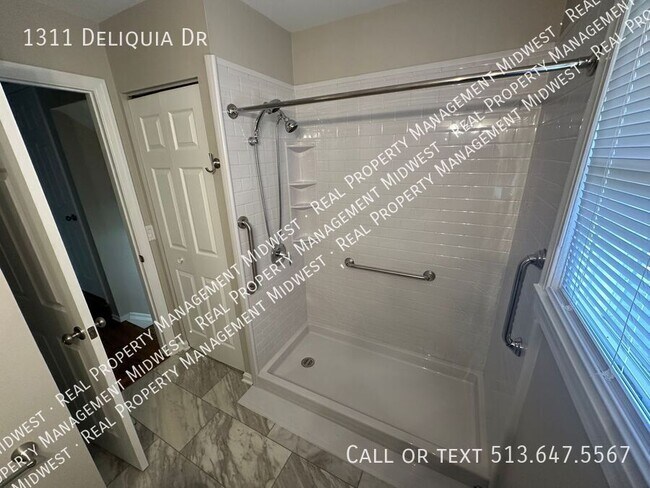 Building Photo - 1311 Deliquia Dr