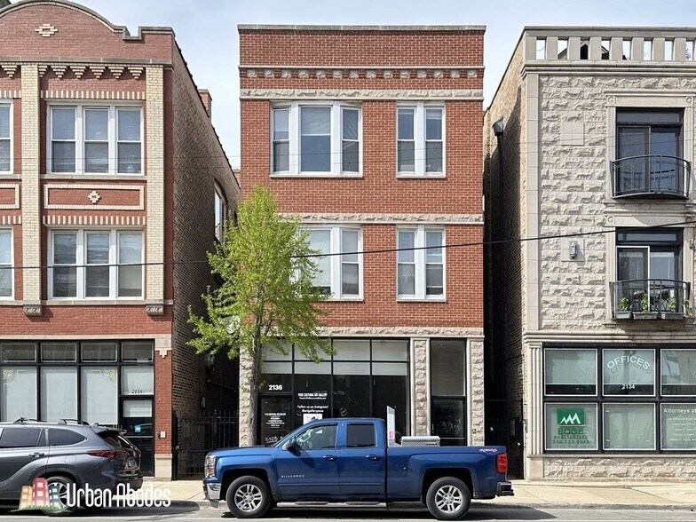 Primary Photo - 2136 W Chicago Ave