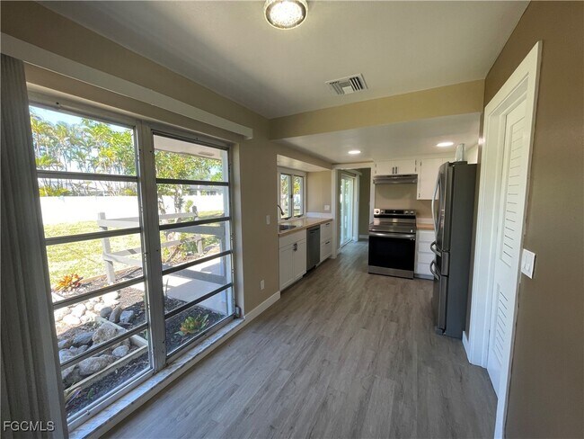 Building Photo - 253 SE 46th Ter