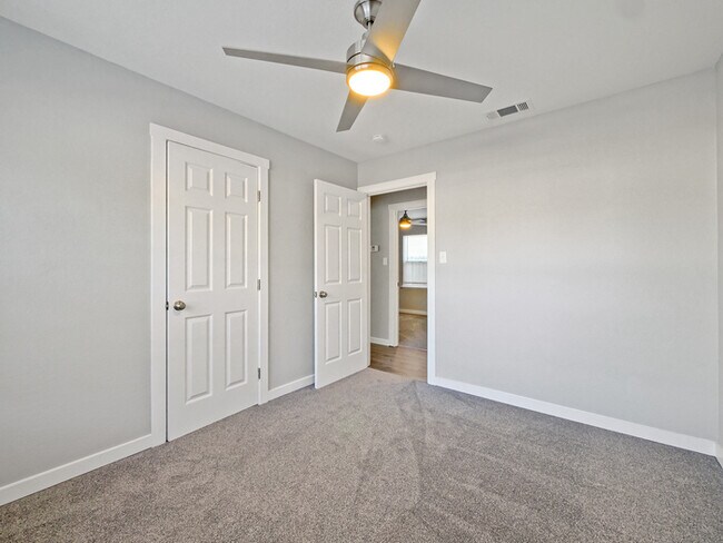 Building Photo - LIMITED-TIME OFFER