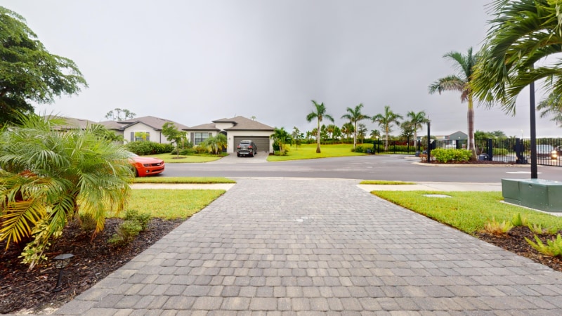 Building Photo - 15888 Honeysuckle St