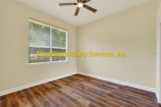 Building Photo - Move in Ready- Haile Plantation Chickasaw Way!
