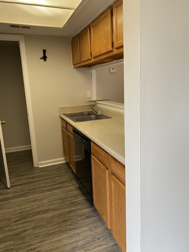 Building Photo - Grey Parc of Macon