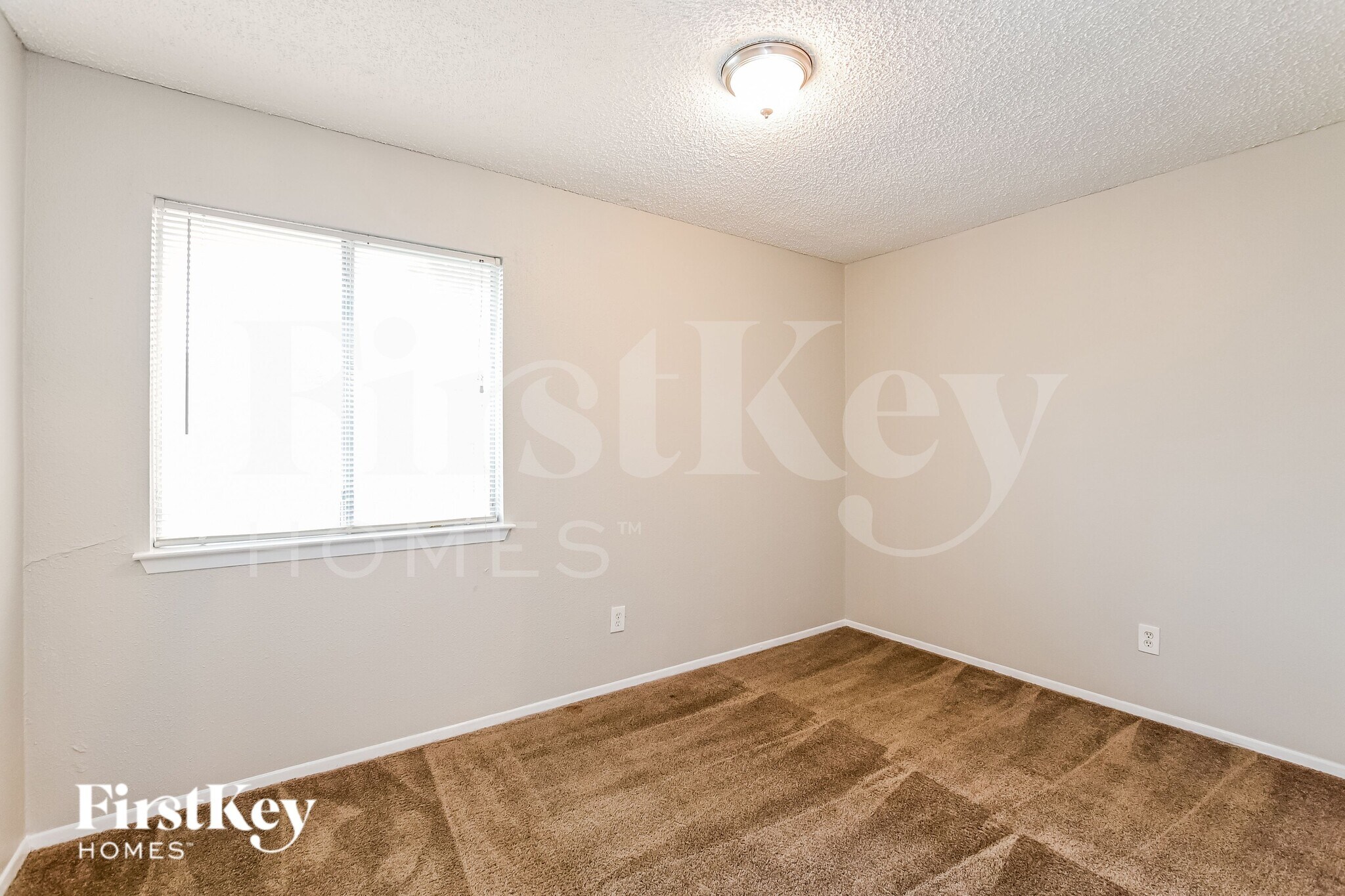 Building Photo - 6356 Porterway Dr