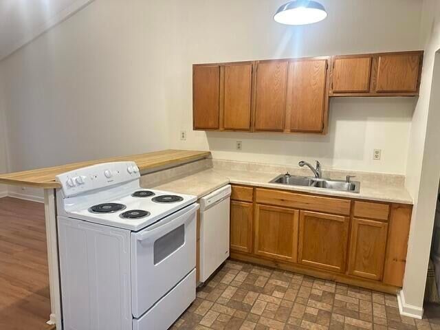 Building Photo - 4916 Charwood Trail NW