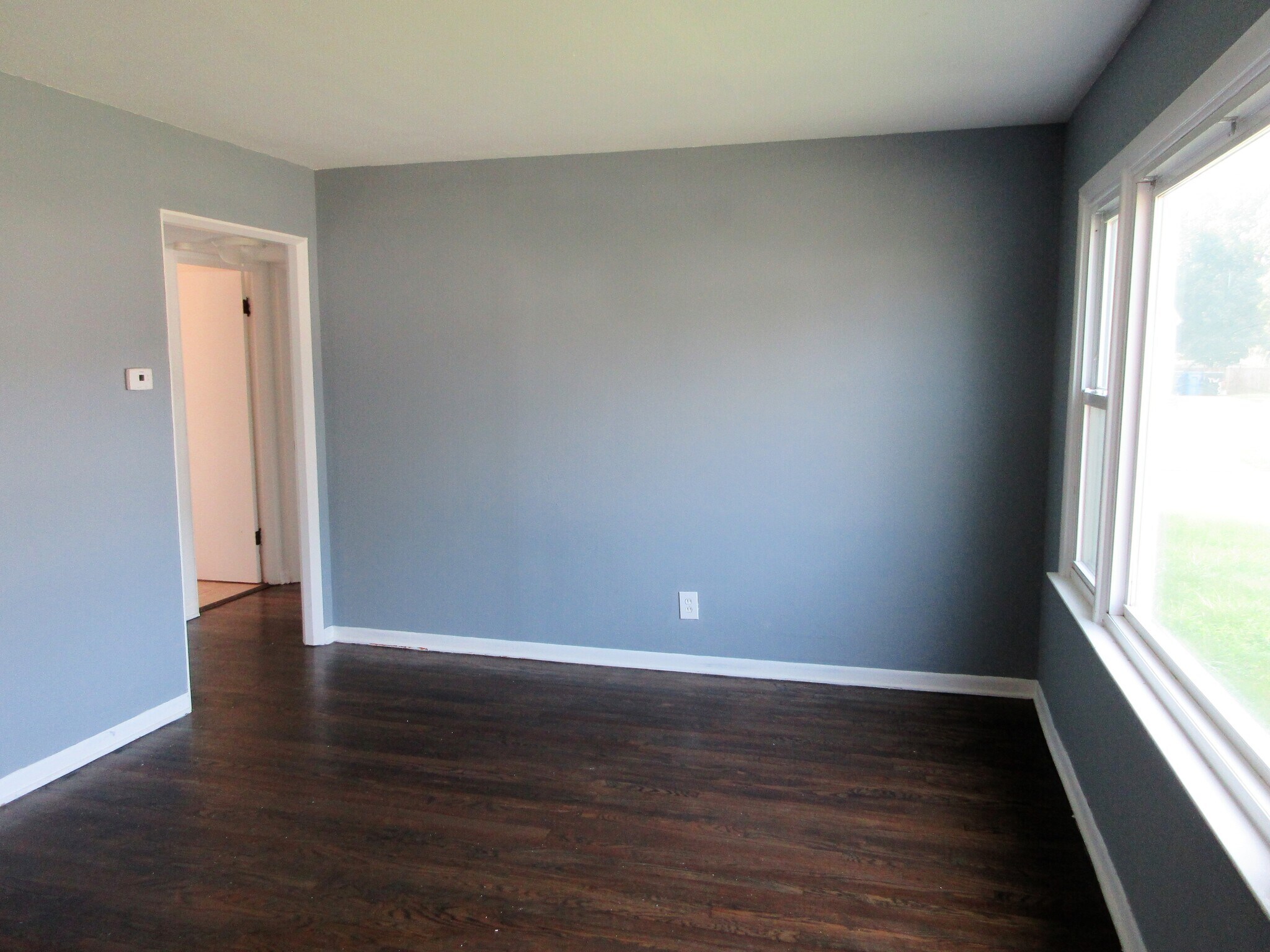 Building Photo - 110 La Sierra Dr
