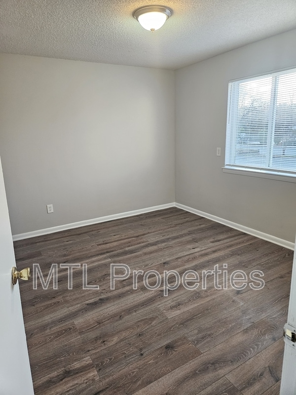 Building Photo - 1684 Eagles Pl