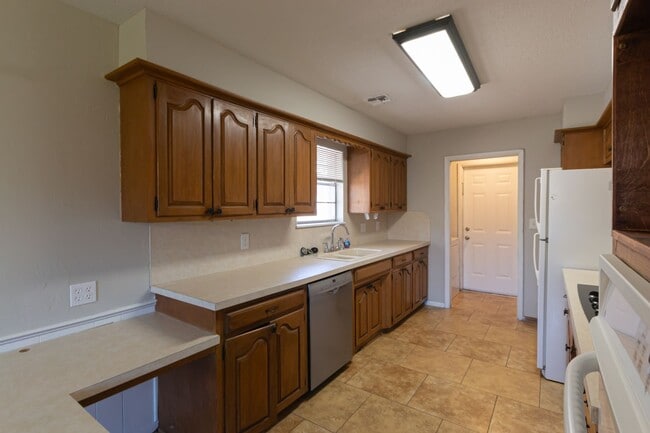 Building Photo - 7814 NW 25th Terrace