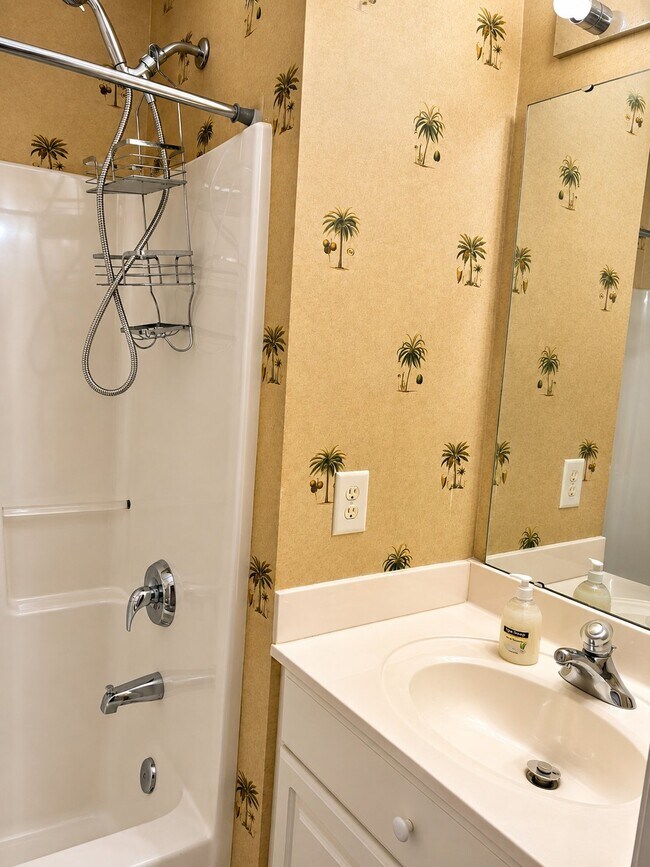 Building Photo - 916 Savin Landing