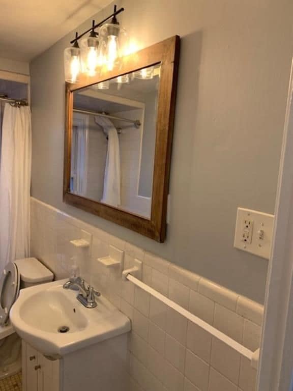 Building Photo - 12 Third School St