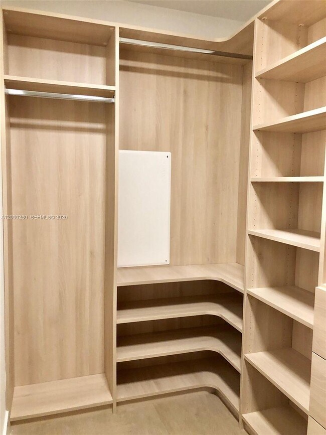 Building Photo - 2900 NE 7th Ave