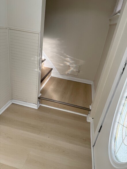 Building Photo - 5075 Somerset Ave