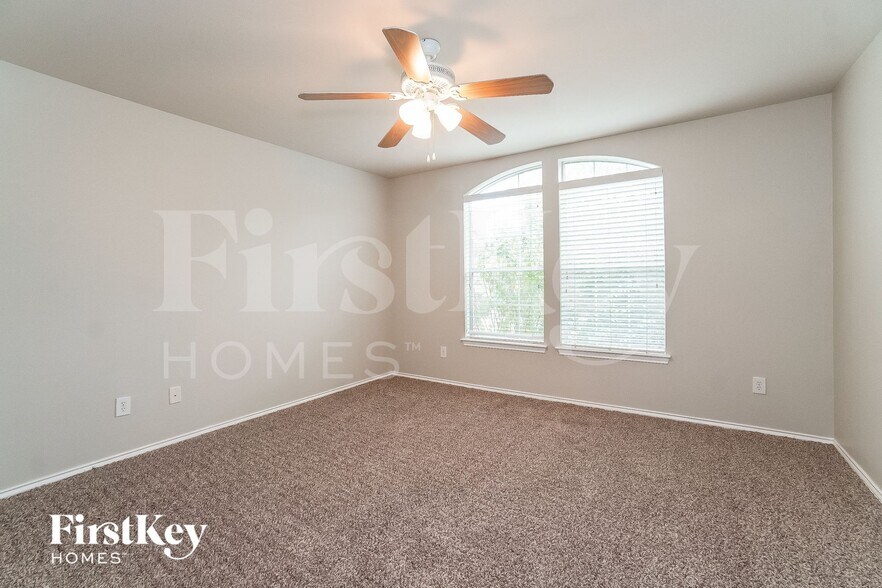 Building Photo - 11511 Maple Falls Dr