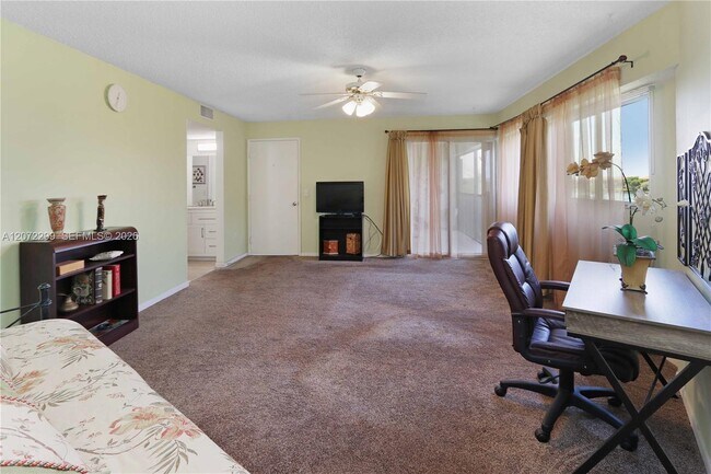 Building Photo - 850 SW 138th Ave