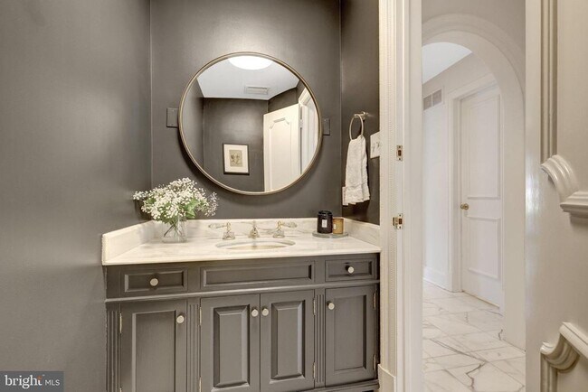 Building Photo - 6305 Dunaway Ct