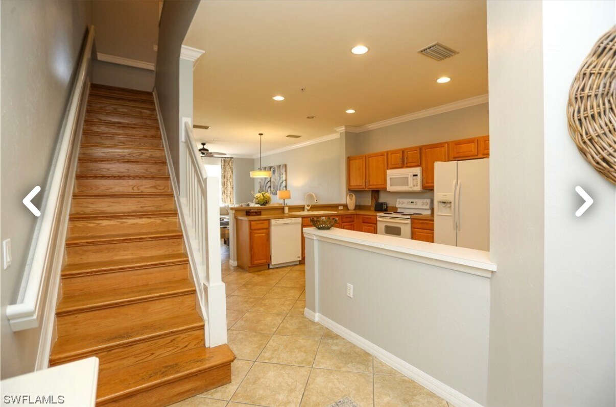 Building Photo - 960 Hampton Cir