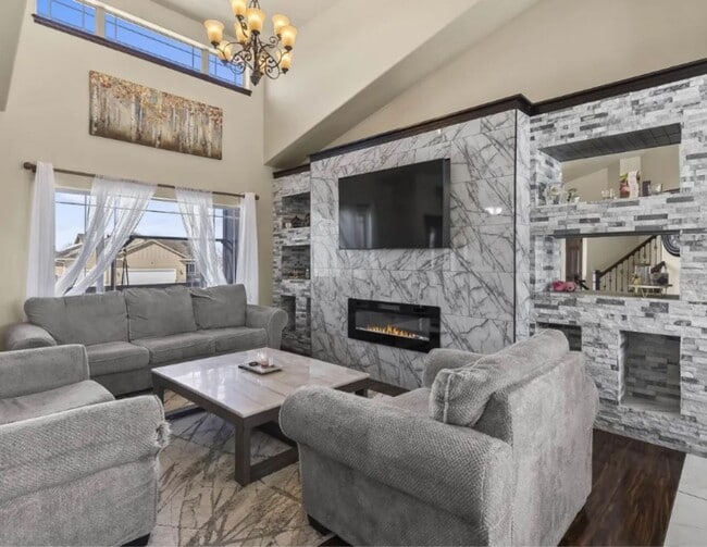 Building Photo - Move-In Ready 2 Bed, 2 Bath Home with 3-Car Garage – Sioux Falls Living at Its Best