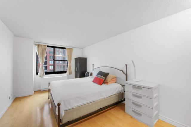 Building Photo - 1 bedroom in New York NY 10280