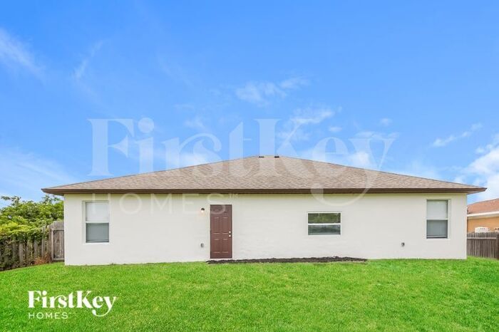 Building Photo - 6008 Flora Ave N