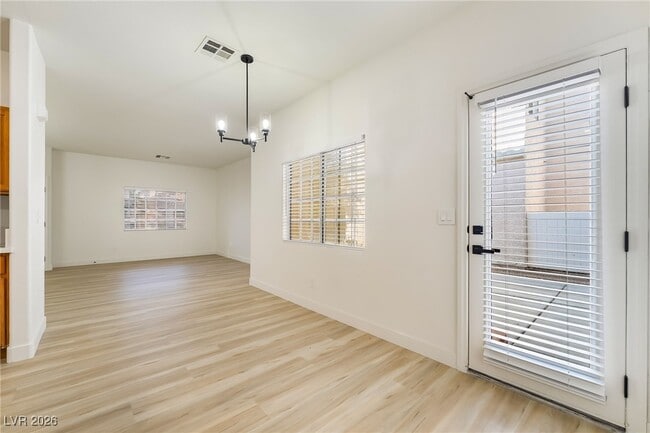 Building Photo - 5980 Gentleslope St