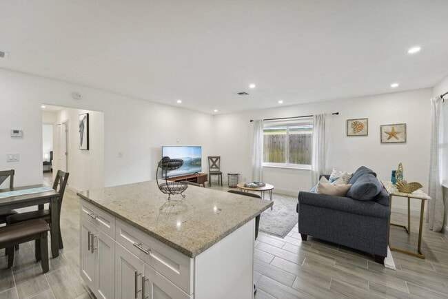 Building Photo - 3133 Albatross Rd