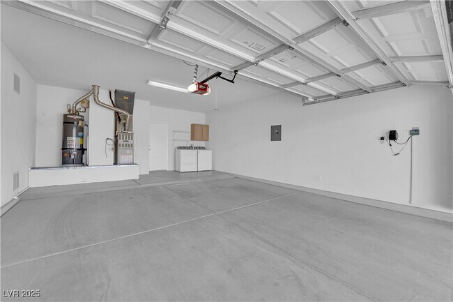 Building Photo - 2323 Barbers Point Pl