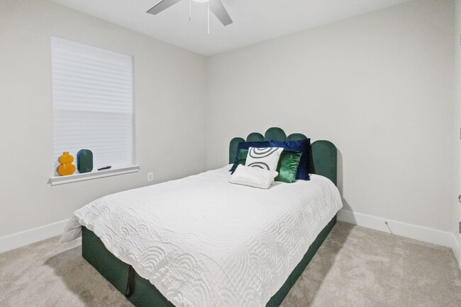 Building Photo - Spacious 3BR Townhome in Bryans Road