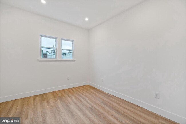 Building Photo - 2024 S 17th St