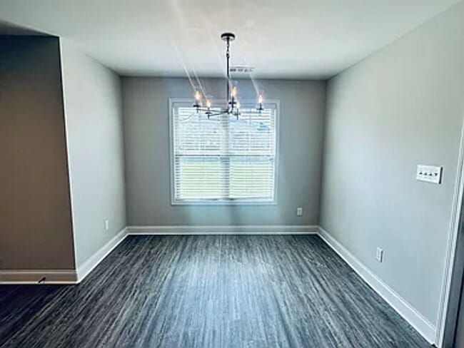 Building Photo - 604 Broderick Cir