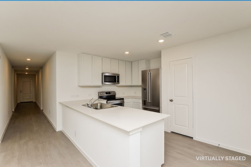Building Photo - 2753 Mistwood Dr