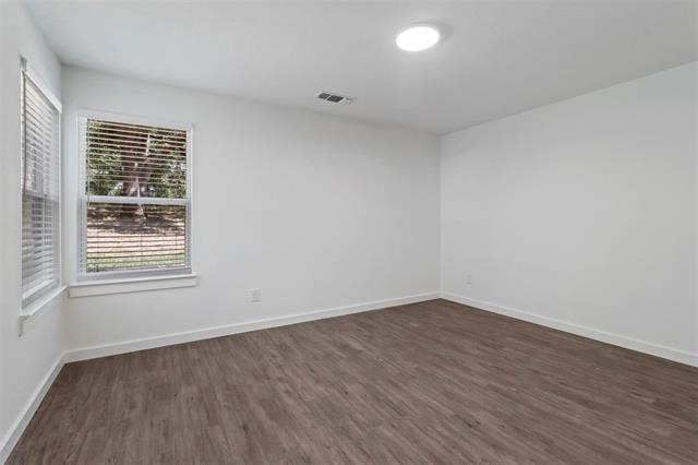 Building Photo - 719 Maple Row