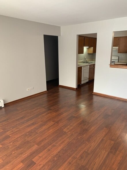 Building Photo - 1200 Whispering Hills Ct