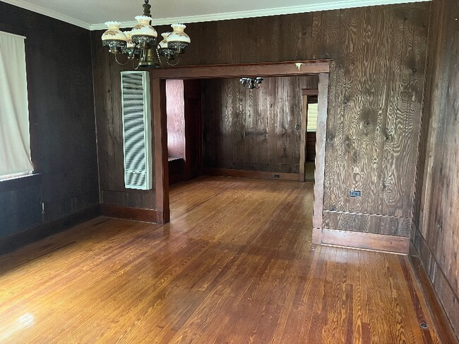 Building Photo - 710 W St Peter St