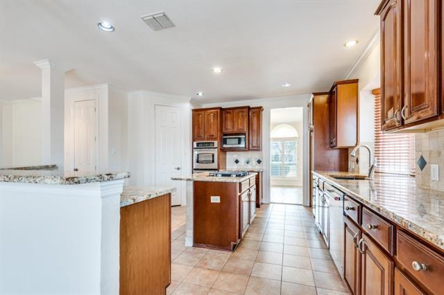 Building Photo - 702 E Peninsula Dr