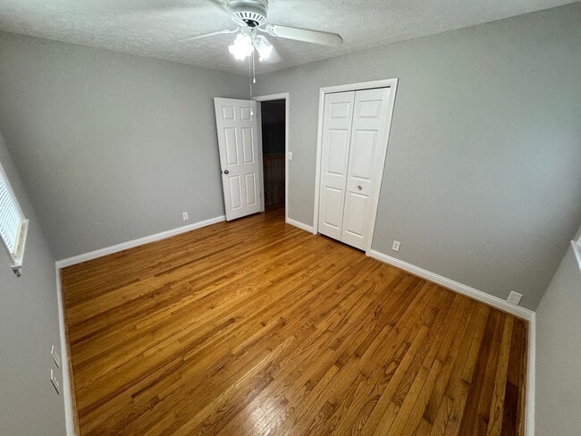 Building Photo - Spacious 4 Bedroom in Fern Creek