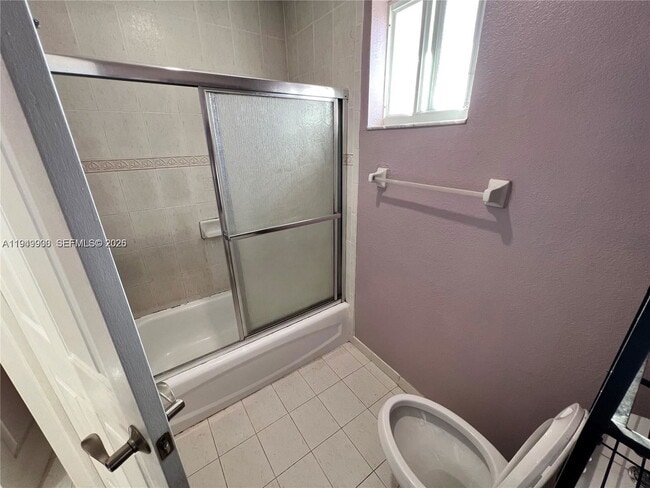 Building Photo - 10644 NW 87th Ave