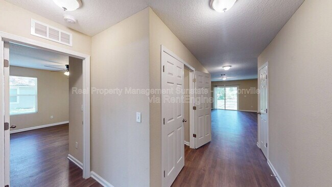 Building Photo - 711 Cahoon Rd N